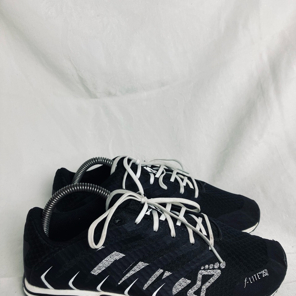 Inov8 F-LITE 252 Black White Athletic Sneakers Lace Up Men's